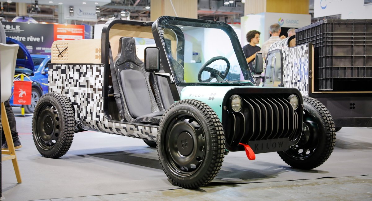 Flyin18T's tweet photo. #news #ElectricVehicles Kilow’s Minimalist Jeep Willys-Aping EV Is Meant For Urban And Off-Road Adventures https://t.co/mdysYFlZty https://t.co/HHIDJFInW1