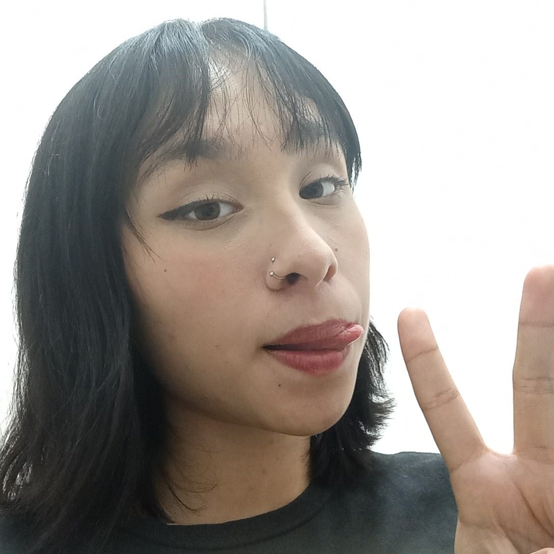 real4LINE's tweet photo. Holi ✌️ - 🦢
#BETH #4LINE https://t.co/Mq18TYhfEO