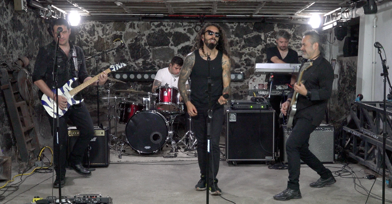 GaragePresenta's tweet photo. #fantho en el #martesdegarage 

#bjmedios #somosmusicos #elgaragepresenta #fantho #rock #ciervosdelrock #losprotagonistas #emergentes #livemusicband #diadegarage https://t.co/bfieGlK5kL