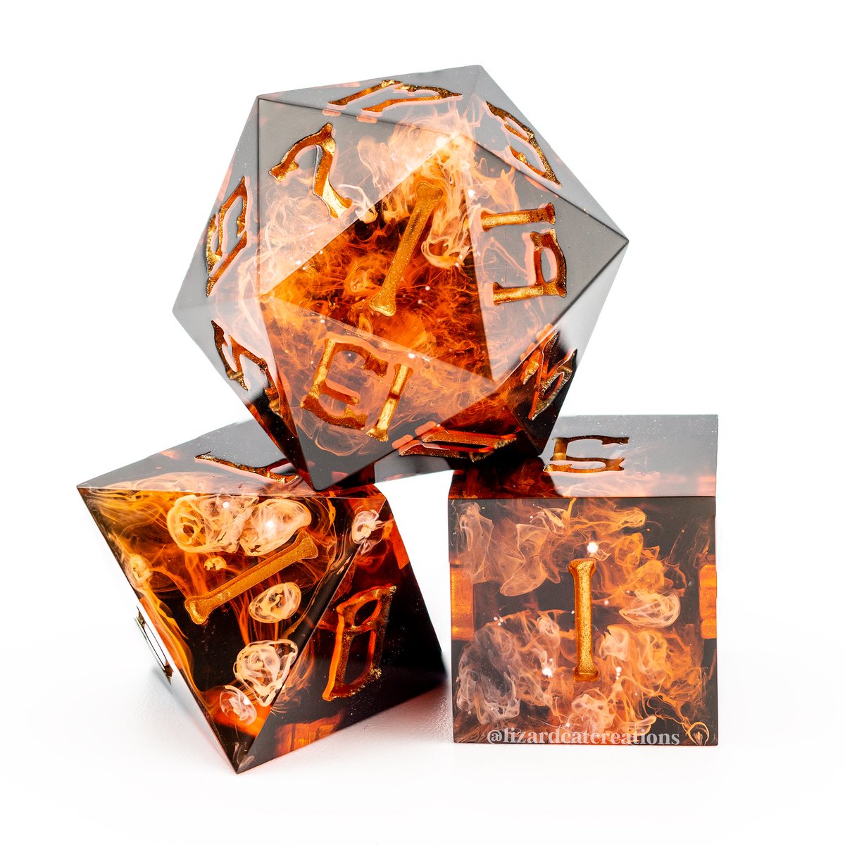 lizardcatdice's tweet image. Time for a long overdue 1K ⭐️#GIVEAWAY⭐️ for a chance to snag this Firestorm trio!

🔥RULES🔥
- follow me @lizardcatdice 
- like this!
- RT/QT this!

Ends 10/22! 18+ to enter, open internationally. Good luck!

#dice #dnd #ttrpg #handmadedice