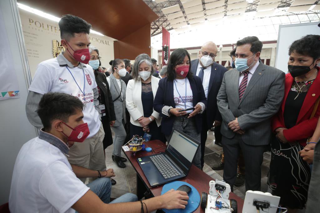 ArturoReyesS_'s tweet photo. Hoy inauguramos el 10º Encuentro #ProyectoAula que fomenta el liderazgo de nuestros estudiantes del @IPN_MX. En esta edición tendremos la participación de 80 trabajos de las 20 Unidades Académicas de media superior. ¡Les deseo mucho éxito a todos!
#OrgullosamentePolitécnicos https://t.co/EOvUl7NaqK