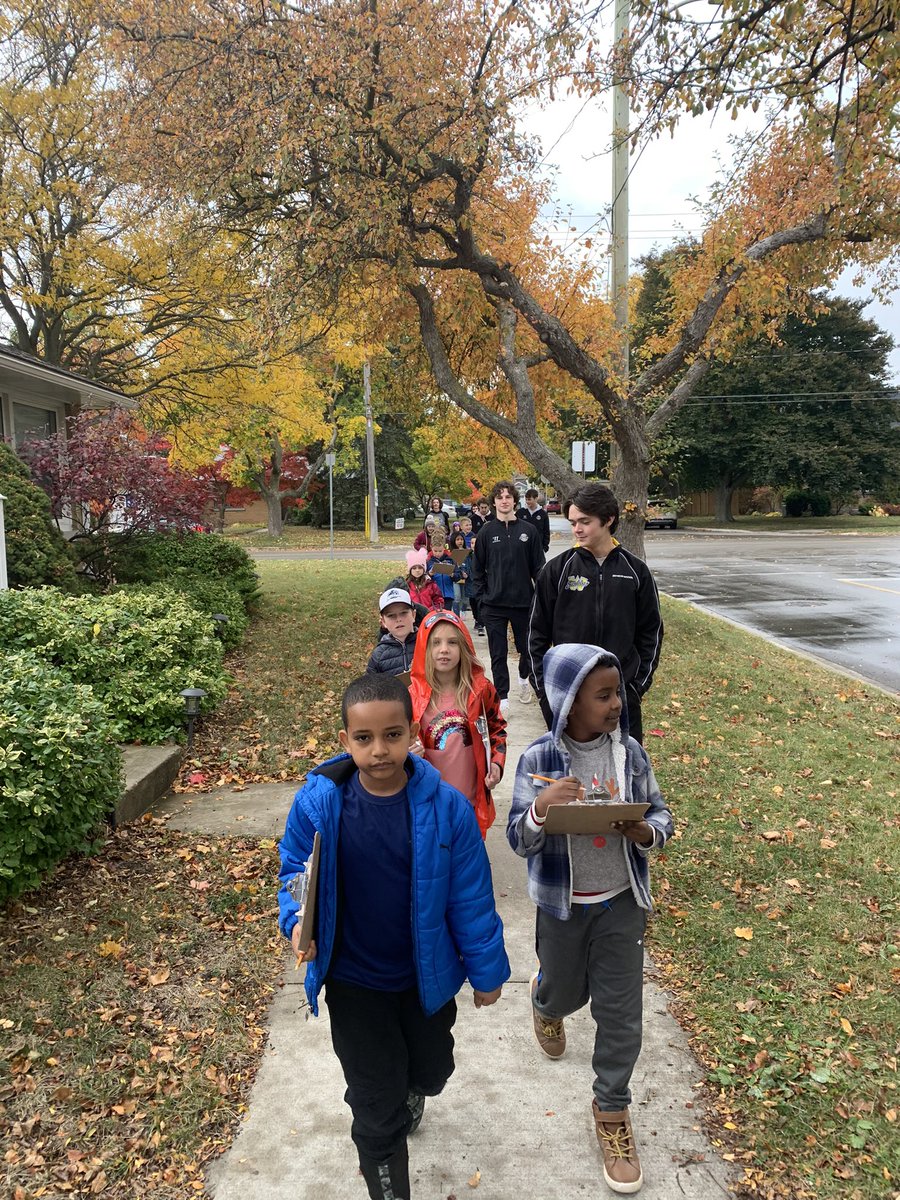 MissKCroft's tweet photo. Thanks @KWSiskins for helping take our grade 2’s for a neighbourhood walk as we graph things we see! Some students are graphing Halloween decorations while others are graphing animals, people, or insects! Thanks Ms. Meier for helping us make the graphs! @DelaurierMr @stannestars https://t.co/0hkkDPqVmk