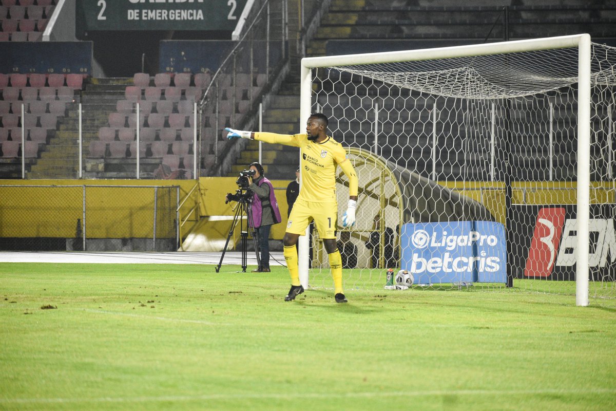 UCatolicaEC's tweet photo. 📸| Postales de nuestra última victoria vs #CSEmelec 

#FamiliaCammarata
#TodosPorCatólica https://t.co/zbI1qIFhyq
