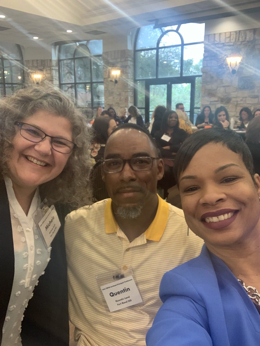 PrettyRobGray's tweet photo. FBISD Leaders! #WeLeadTX #TEPSA @FortBendISD @MBE_Marshals https://t.co/f8McoeJD2l