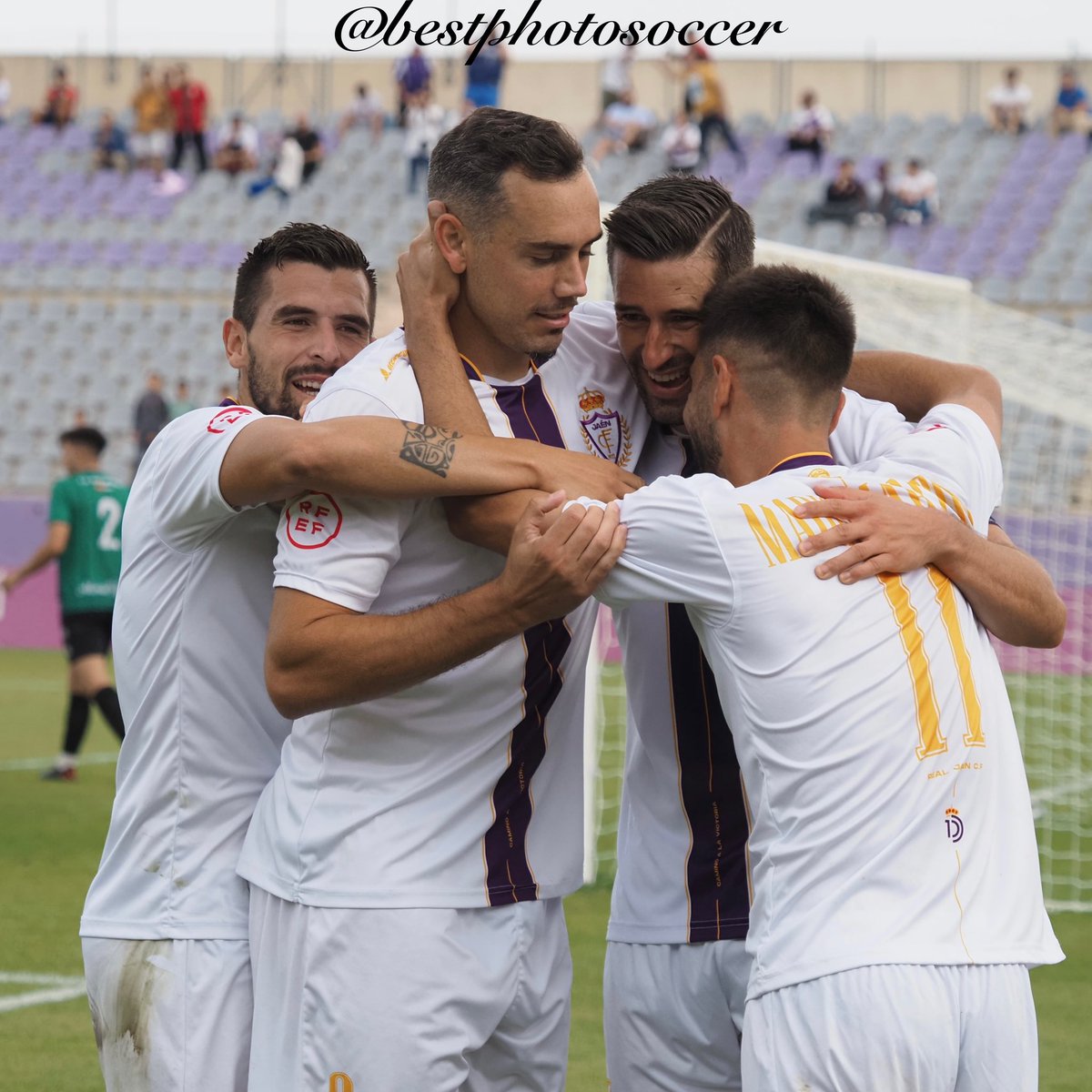 bestphotosoccer's tweet photo. ‘El Real Jaén se mantiene intratable en la Victoria’.
@RealJaenCF
| 2-0 |
@CD_HuetorVega
📷 @bestphotosoccer
📰 @ideal_jaen
✍️ @joseantguti
#HalaJaén
#SentimientoCentenario #rjcf1922 #bestphotosoccer #TerceraRFEF #sportphotography #sports #olympus #football #soccer #jaen https://t.co/CQUjHYPj84