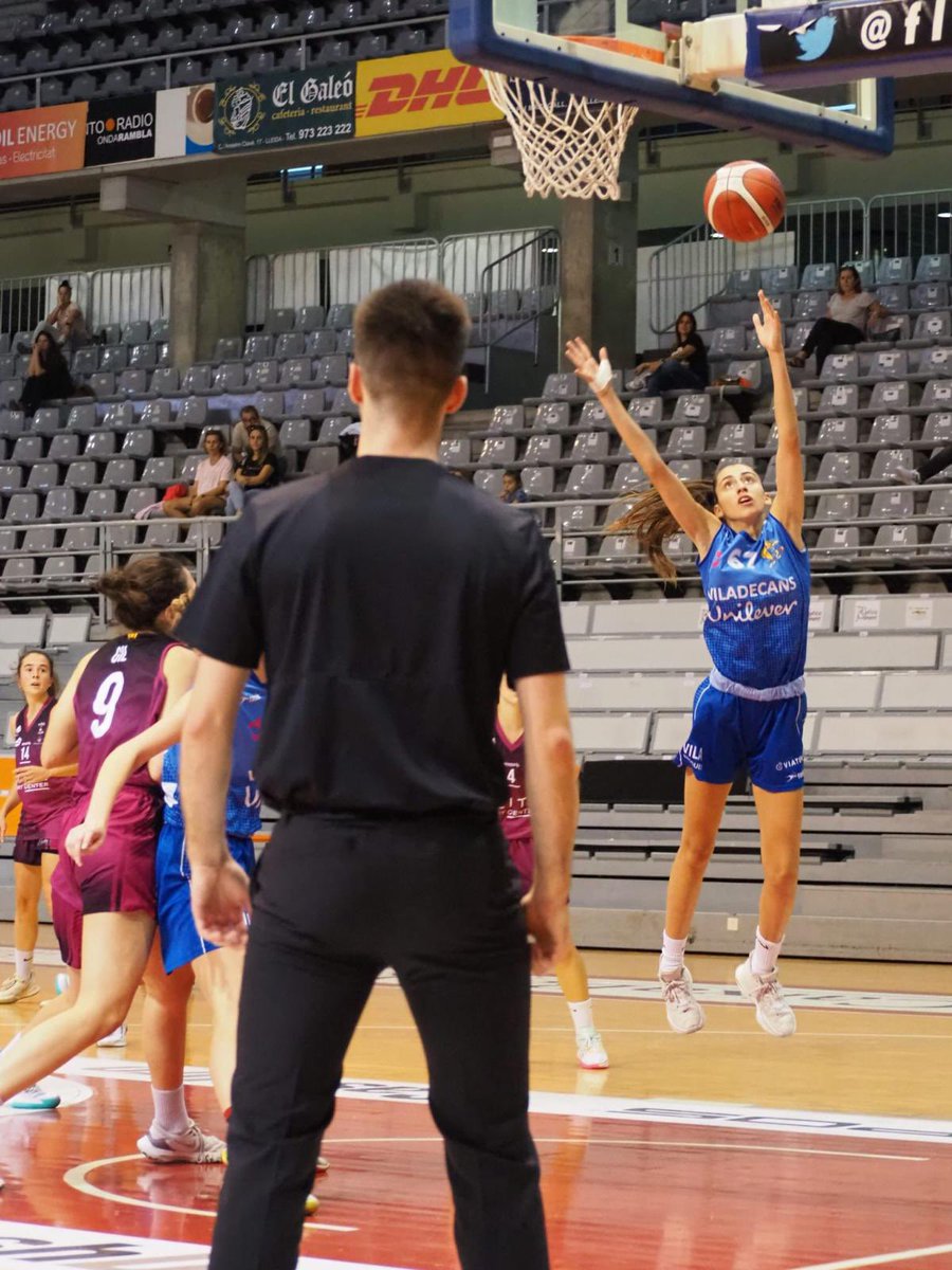 Ayer con Unilever Viladecans debutó <a href="/mborrellas13/">Martina Borrellas Soberino</a> con 15 años, 9 meses y 25 días 👏👏 compromiso, trabajo, esfuerzo..enhorabuena Martina #LF2 
<a href="/FCBQ/">FCBQ</a> <a href="/BaloncestoESP/">Baloncesto España</a> <a href="/CompeticionFEB/">CompeticionesFEB</a> <a href="/ViladecansTweet/">AjuntamentViladecans</a> <a href="/UnileverSpain/">Unilever España</a> <a href="/AlbertoLongan/">ALS65</a> <a href="/grupoviatek/">Grupo Viatek</a> <a href="/jriberalern/">J1Oan Ribera Aler9N</a> <a href="/xala_cat/">xalacat</a> <a href="/esportsenxarxa/">Esports en Xarxa</a>