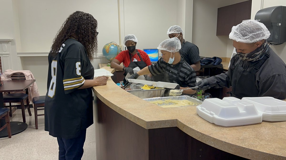Atlanta_Virtual's tweet photo. APS Transition Academy breakfast. Students prepared and served grits, scrambled eggs, turkey bacon, turkey sausage and toast. Students and staff enjoyed the delicious meal!!! #onlinelearning #AVAinspires #AVAFlex #APSTransition https://t.co/CrDi31ltD3