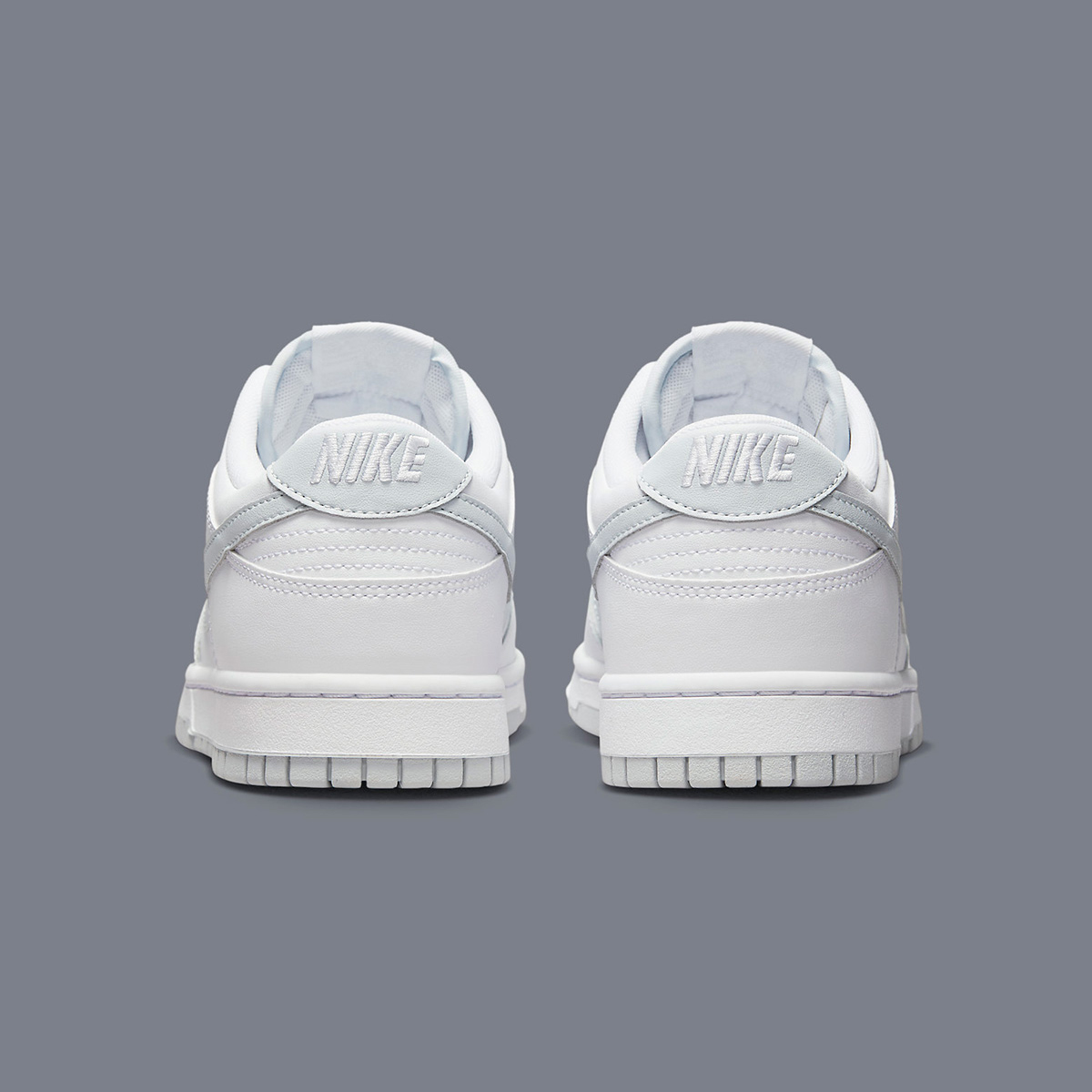 The Nike Dunk Low Appears in White and Pure Platinum 👻

SEE MORE: bit.ly/3eEkRt8