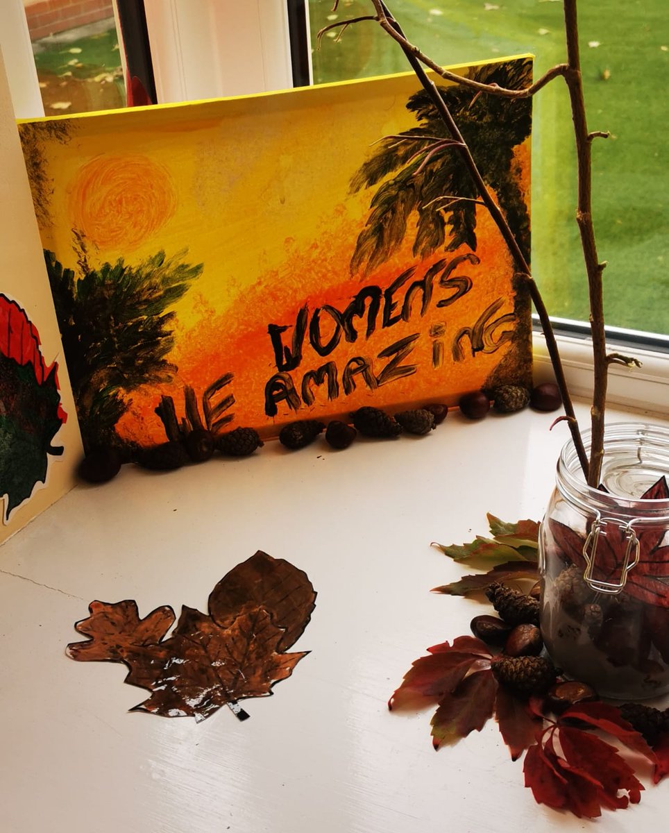 SafeNet_UK's tweet photo. Jane's Place Recovery Refuge residents have been making art using leaves & autumn colours
Enjoying time spent together connecting through art
#autumn #domesticabuse #support #refuge #lancashire #complex #recovery #art #therapy #connnection https://t.co/dVMQG1N0j9