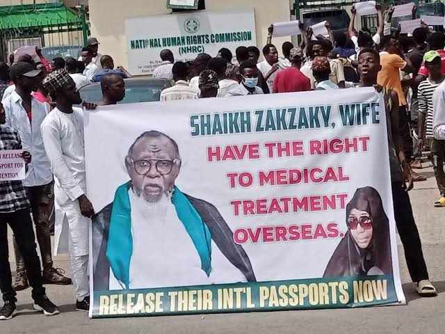 Titimn_313's tweet photo. We strongly demand the immediate release of Sheikh zakzaky and wife's travelling documents to enable them embark on medical trip to receive good treatment overseas.
#ReleaseZakzakyPassport https://t.co/BQqosV90T8