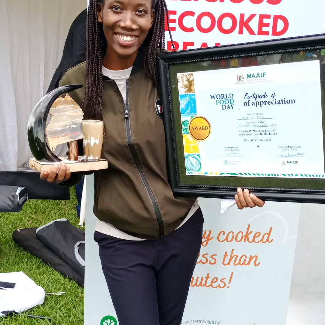 AiMOR_EADC's tweet photo. Still in Celebration🎉🎈🎊 We were awarded one of the best ( First Runner Up) crop researcher (product) at the 43rd, World Food Day National Celebration at NaCCRI - Namulonge, Uganda on the 16th October 2022.
.
.
#worldfoodday2022 #precookedbeans #betterproducts #betterproduction https://t.co/quQmXWvtok