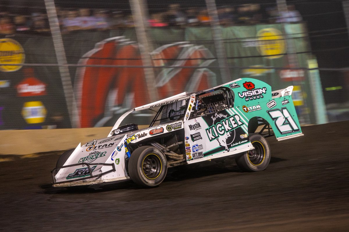 That's a W for <a href="/CamReimers21/">Cam Reimers</a> coming out of the Iowa Dirt Nationals. Awesome drive! 

#VisionWheel #WeAreVisionWheel #JoinTheVision