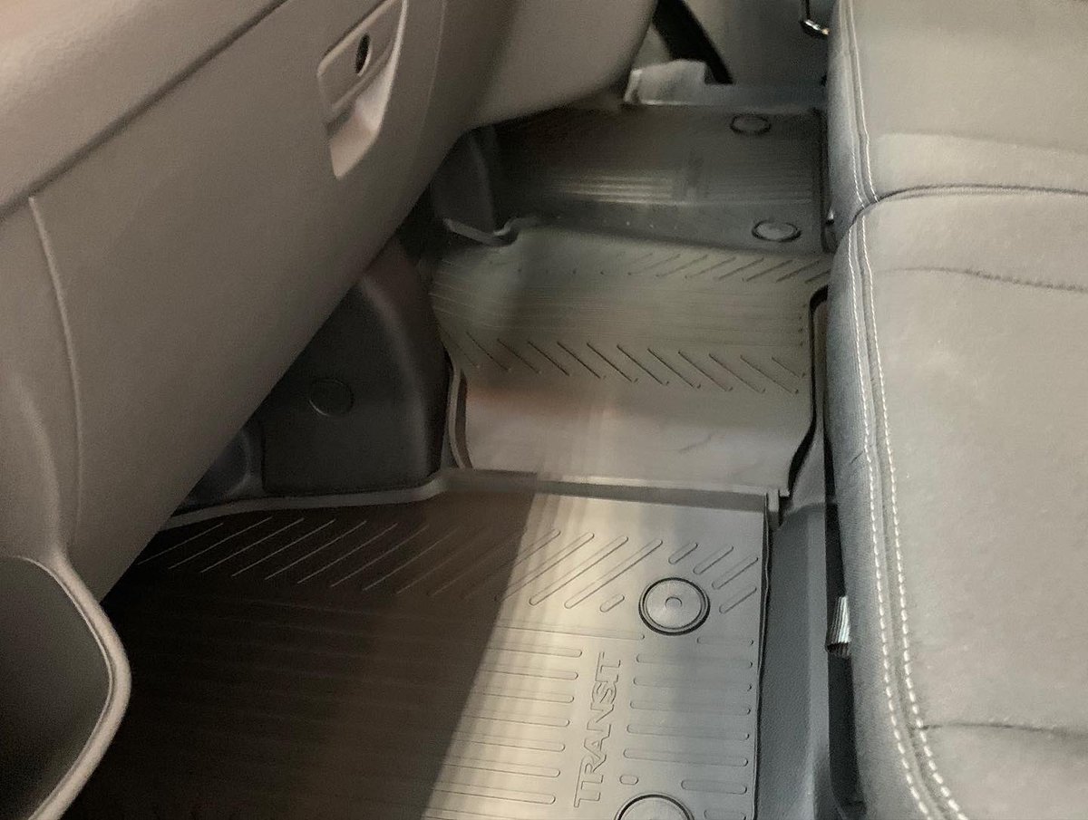 vanwagenuk's tweet image. 💪🏻Another Ford Custom in for a few quick protection and security products.

✅ Full Plywood Lining
✅ Hook Dead Locks
✅ Tailor Fit Rubber Mats

#vanlining #rubbermats #hooklocks #vansecurity #fordcustom #vanwagen #vansecurity #customercare