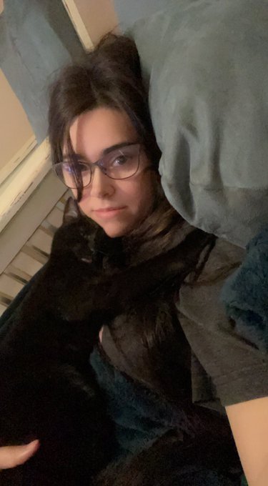 Help, I need someone to explain to my cat that I do need to get up and start my day. https://t.co/Ug<a href="/tag/begaydocrimes"class="tags"><span>#begaydocrimes</span></a>