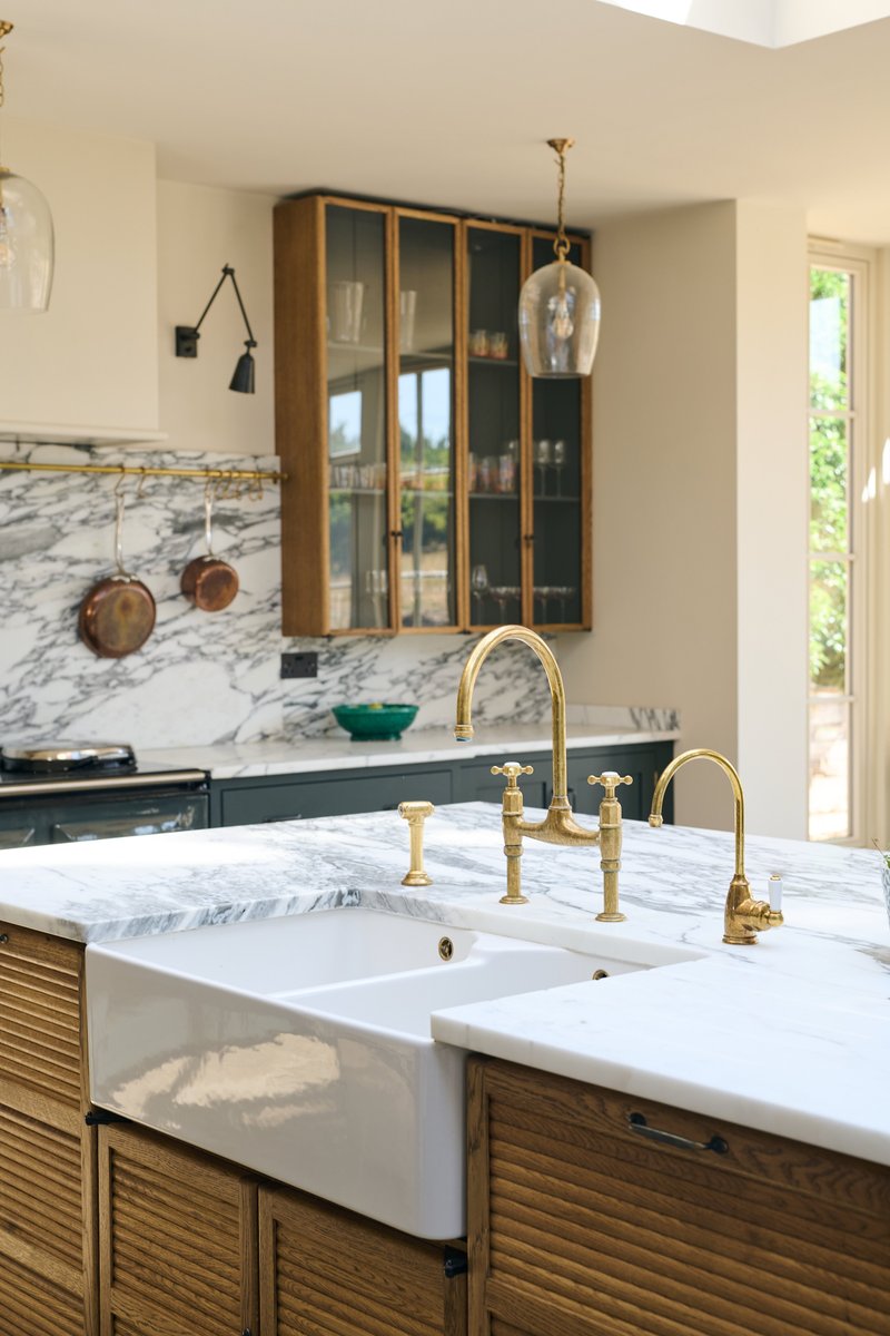 deVOLKitchens's tweet photo. Anybody else have kitchen envy? #MidCenturyKitchen https://t.co/hvH8Fh3ZOJ