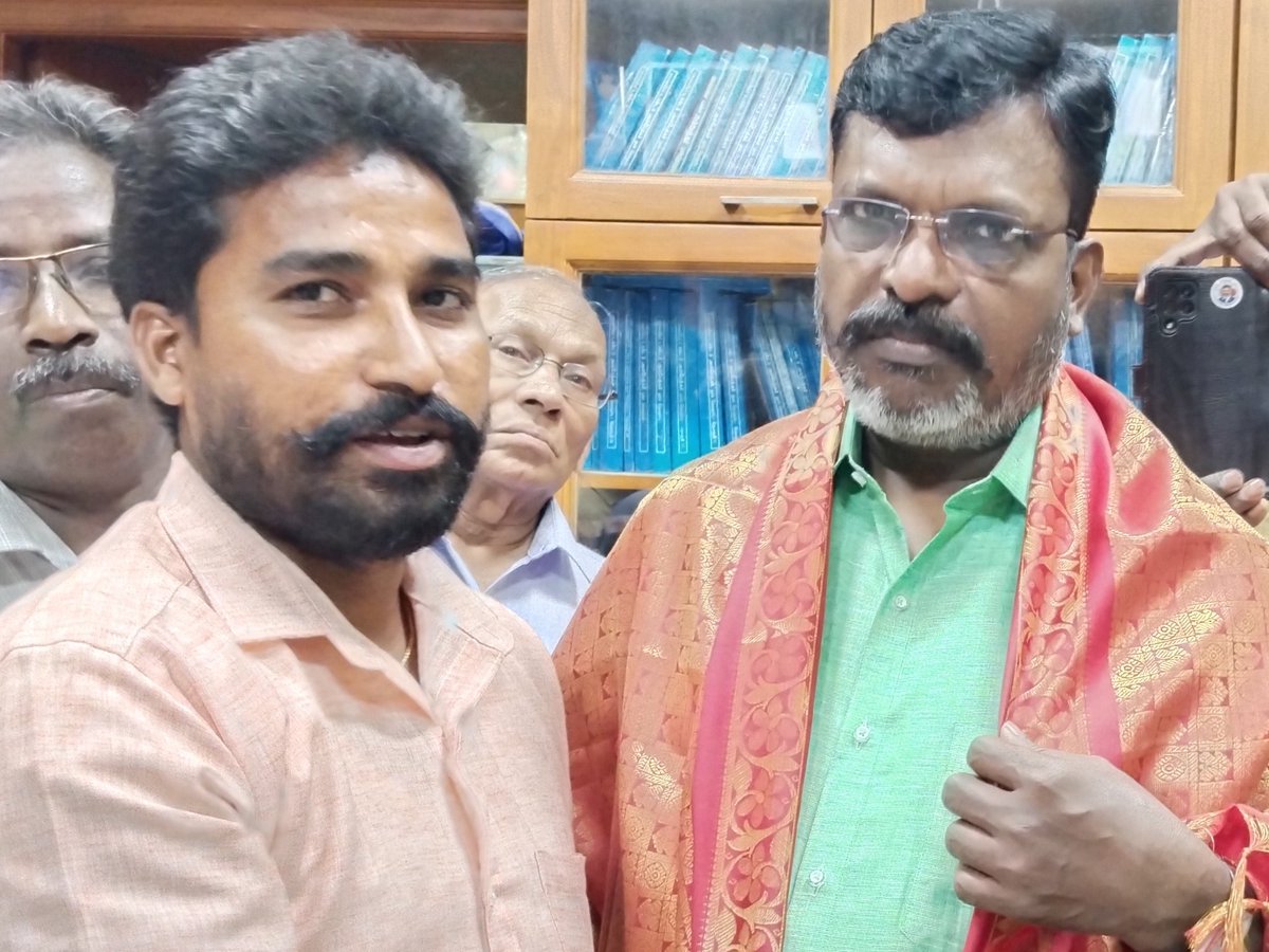 Mohanaferrai's tweet photo. #NewProfilePic https://t.co/J5IvTJk5Wu