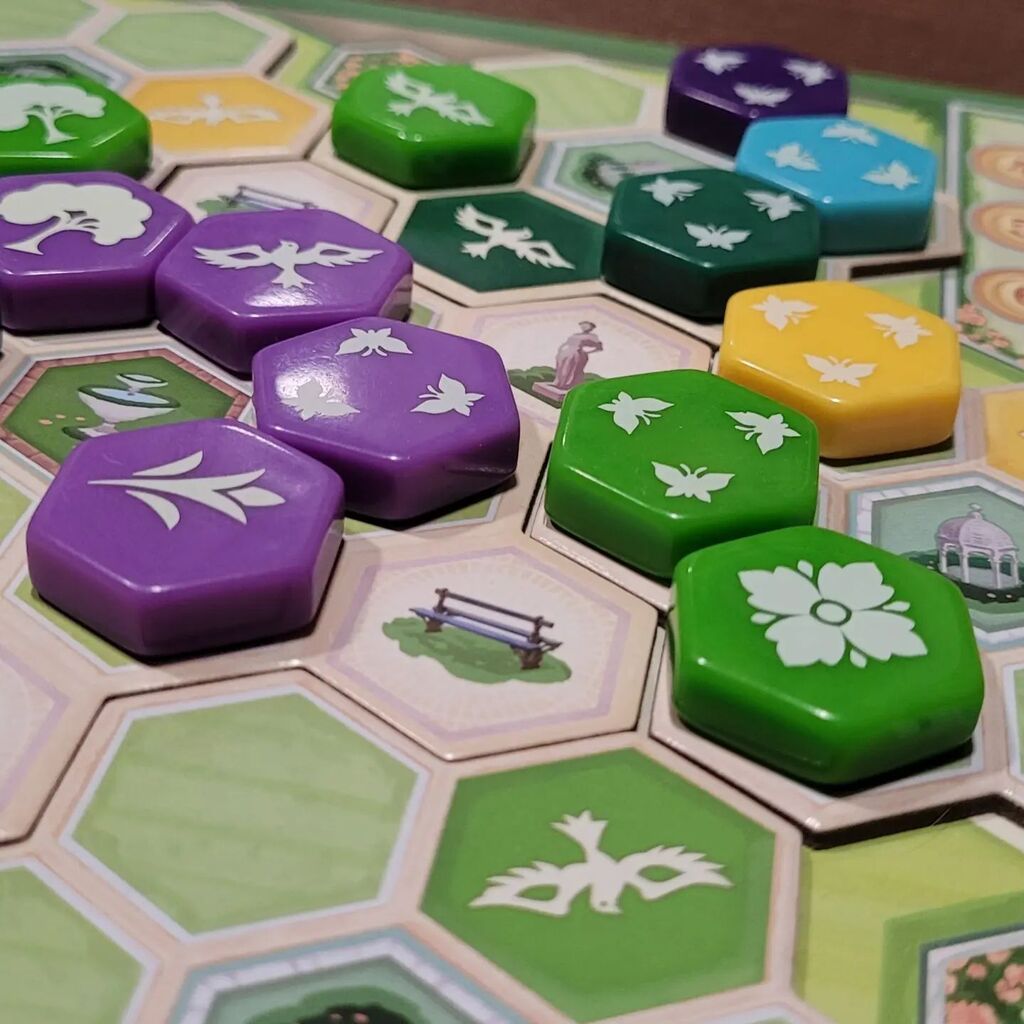 Yorchboardgamer's tweet photo. Diseñando el jardín de la reina.
#azuljardíndelareina #nextmovegames #boardgames #juegosdemesa #bgg #boardgamesofinstagram https://t.co/EJg0hAUVfw