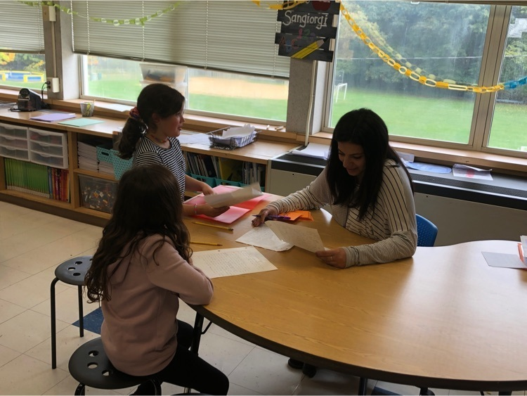 WPSCoolidge's tweet photo. Small group instruction is one way we personalize learning at Coolidge School! Go Cougars! #community https://t.co/qB1OABoZ7y