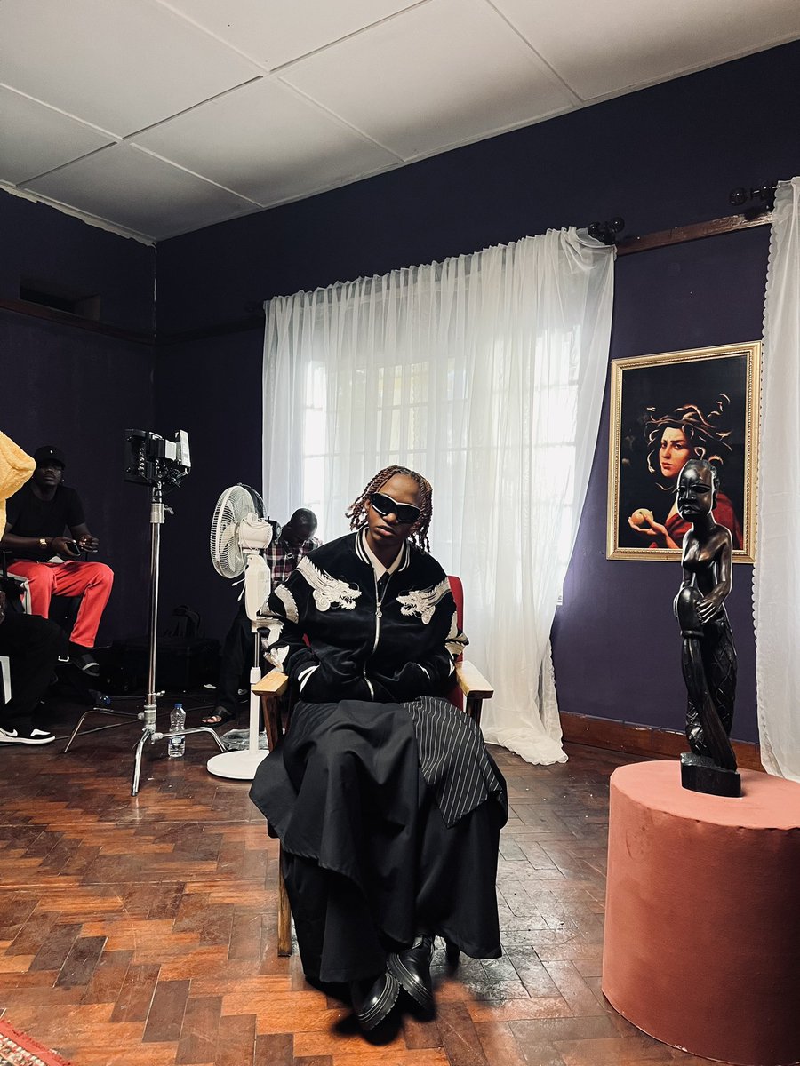 LayzeeElla's tweet photo. Honestly, I don’t think y’all are ready for how crazy my Music Video is https://t.co/T5Y1UpYA35