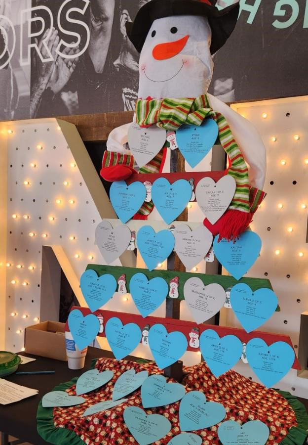 We're so grateful for community partners like <a href="/missionaz/">MISSION</a> for their generous heart for Arizona's foster children and youth! Yesterday Mission Community churchgoers selected over 750 foster children by name to shop for this holiday season!