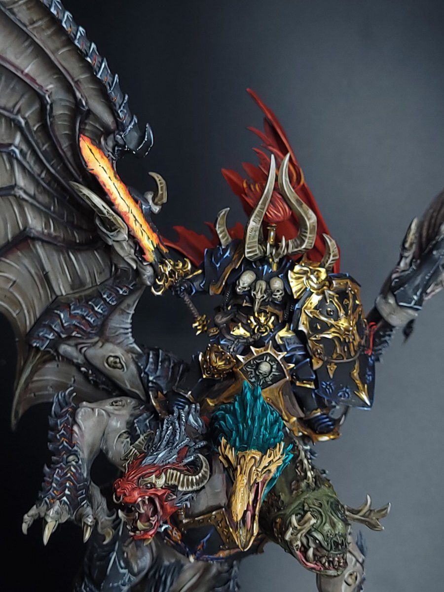 2manyminis's tweet photo. Archaon the everchosen. Done for a commission. Fun to paint. 

#aos #ageofsigmar #warhammer #chaos #warriorsofchaos #painting #minis #miniatures #minipainting https://t.co/CzBI4r8QSp