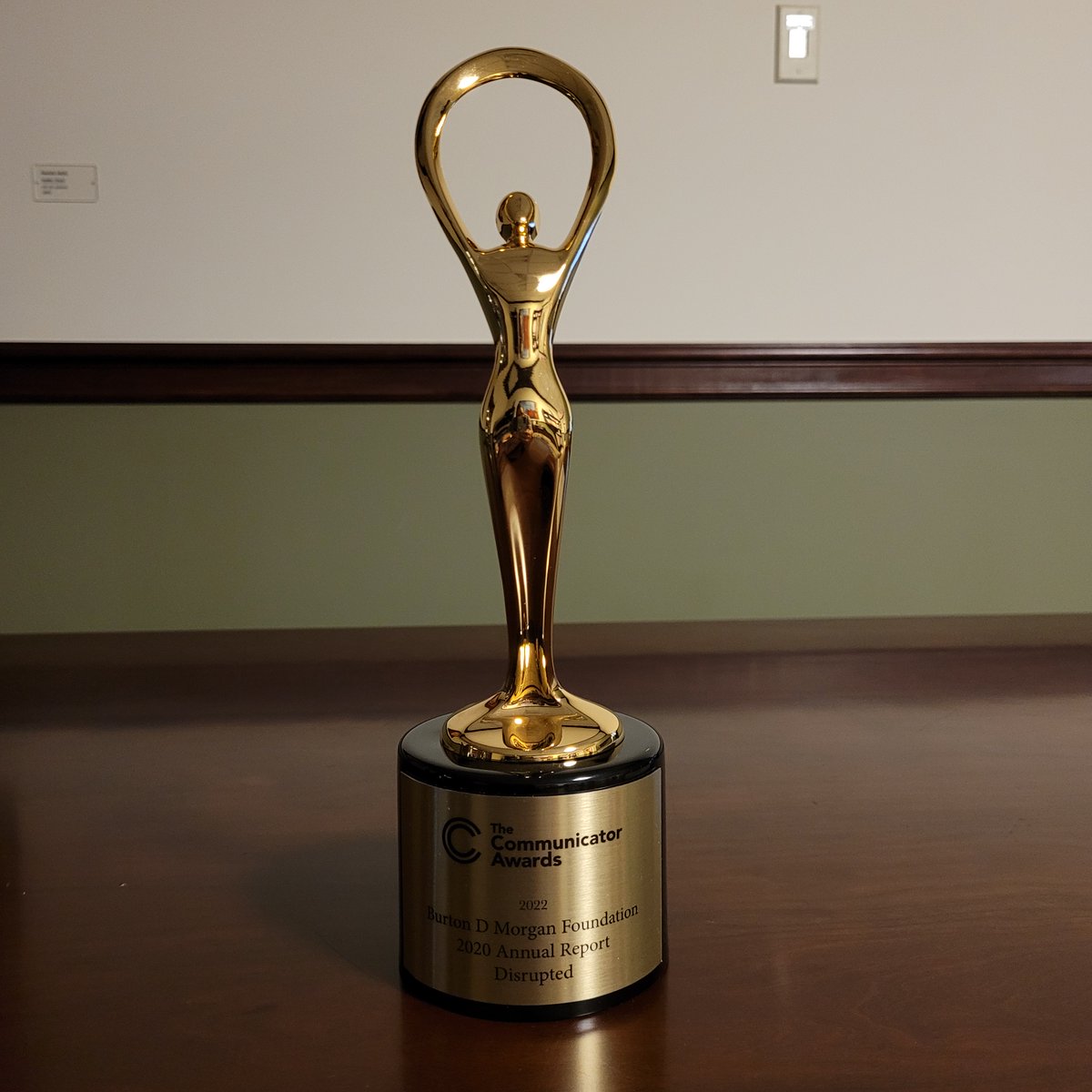 BDMorganFdn's tweet photo. We are so grateful to partner with the talented staff @TRIADadv , who earned a 2022 Communicator Award for Burton D. Morgan Foundation's 2020 DISRUPTED Annual Report. Thanks for helping to tell our story! #NEOeship https://t.co/E62YL4UJn8