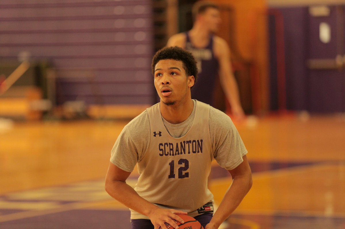 RoyalAthletics's tweet photo. Back to business 💼 @Scranton_MBB #GoRoyals https://t.co/NSwBVldDZq