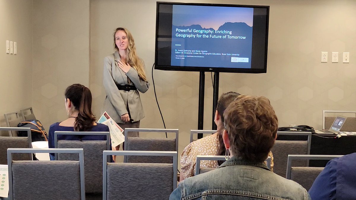 PowerfulGeoUSA's tweet image. Thank you again to @TXCSS for having us present this year and for all of the teachers and consultants that came to our session on Powerful Geography. It was a great session and we are excited to see what you guys do in the classroom! #powerfulgeography #txcss2022