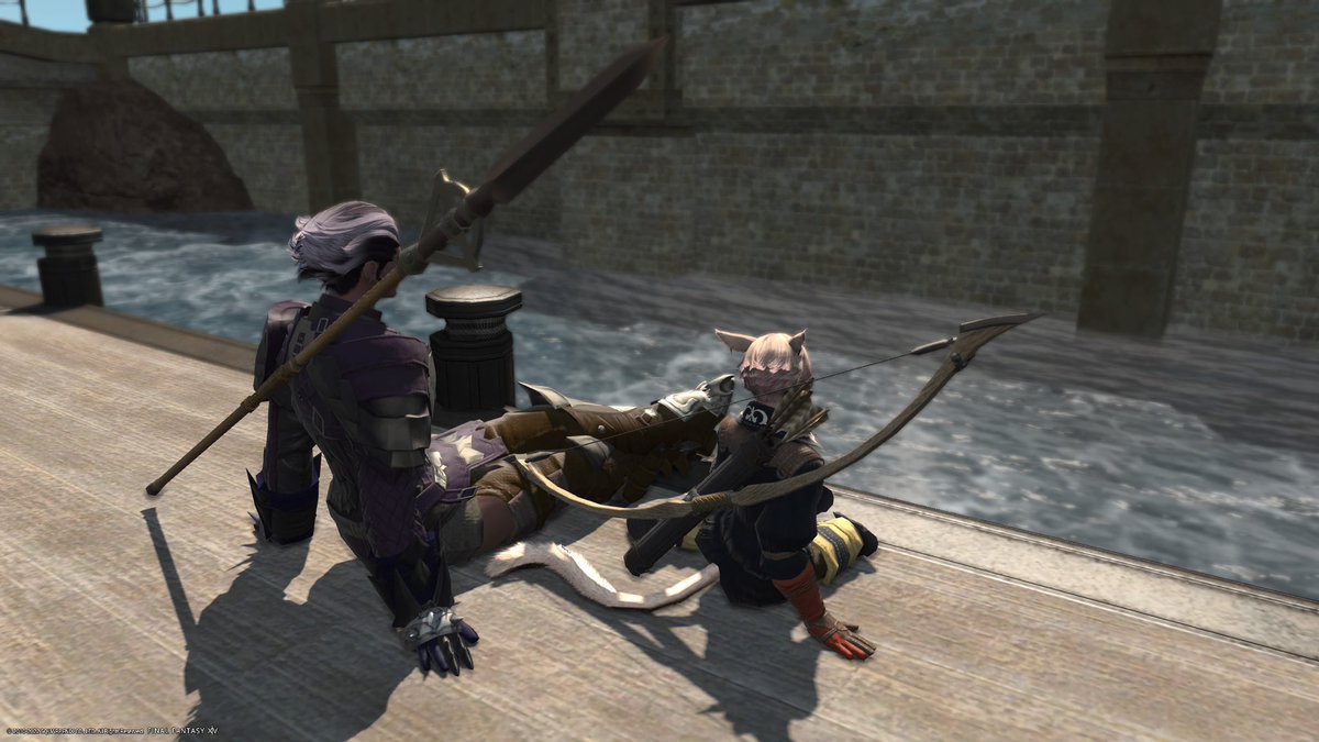 Wilted_Juniper's tweet photo. Just hanging out by the water, why is she always looking at me like that.. :3 #FFXIV #gpose https://t.co/JUCe0o3qFd