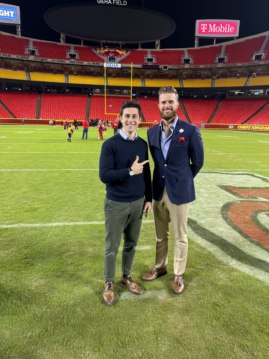 Standing on the 62 yard line with @buttkicker7 who set both the team record & his personal record yesterday with a 62 yarder! As impressive as that it, what I admire most about Harrison is how great of a husband, father & man of faith he is

#HarrisonButker #Congrats #Chiefs #NFL