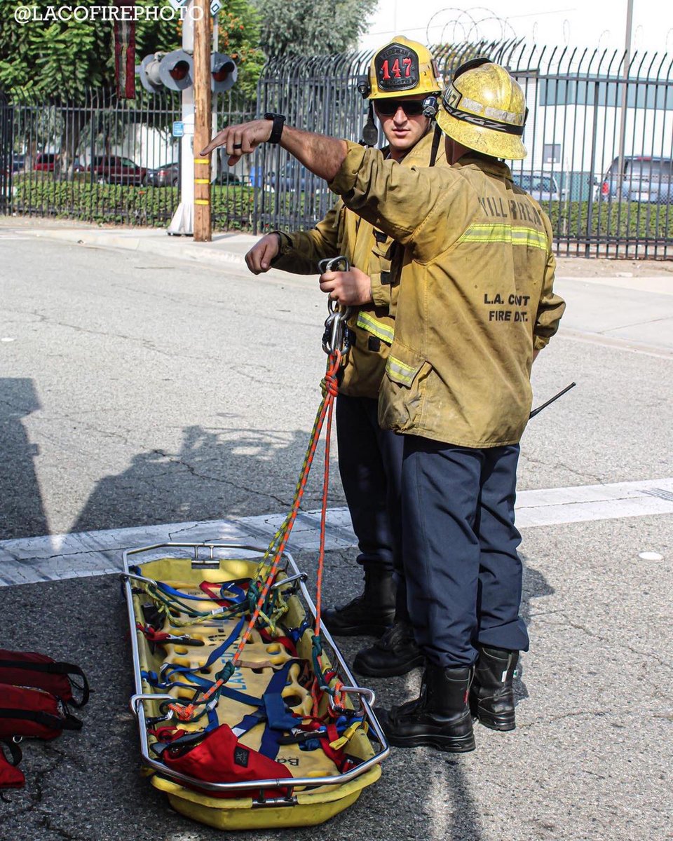LACOFD's tweet photo. #LACoFD firefighters from Fire Station 147 conducting a rescue drill with a stokes basket.
Thanks to @lacofirephoto (IG) for capturing these photos.
#lacountyfire #lacountyfd #lacountyfirefighters #lacofdquint147 #lacofdsquad147 #lacofd #rescuedrills #stokesbasket https://t.co/l4kpgepv3x