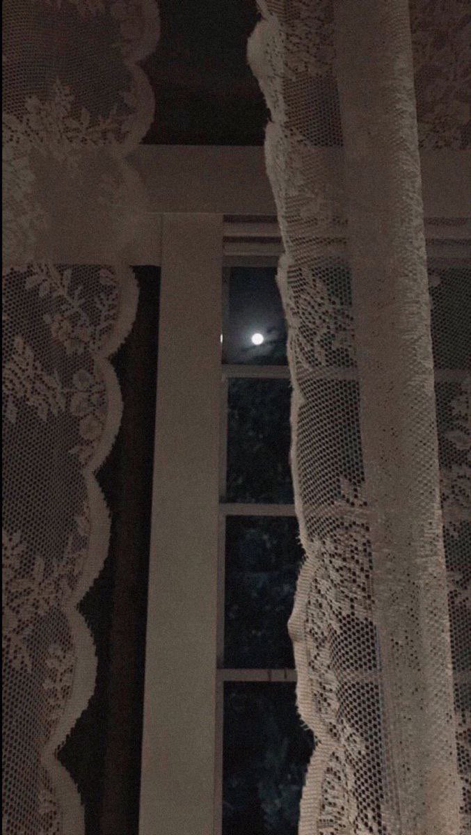 🌱قال رسول الله - صلى الله عليه وسلم:

"لو كنت آمراً أحداً أن يسجد لأحد لأمرت النساء أن يسجدن لأزواجهن لما جعل الله لهم عليهن من الحق"
المصدر:« سنن أبي داود »(٢١٤٠)
 قال شيخ الإسلام ابن تيمية رحمه الله:
 "وليس على المراة بعد حق الله ورسوله،أوجب من حق الزوج"
المصدر: مجموع الفتاوى