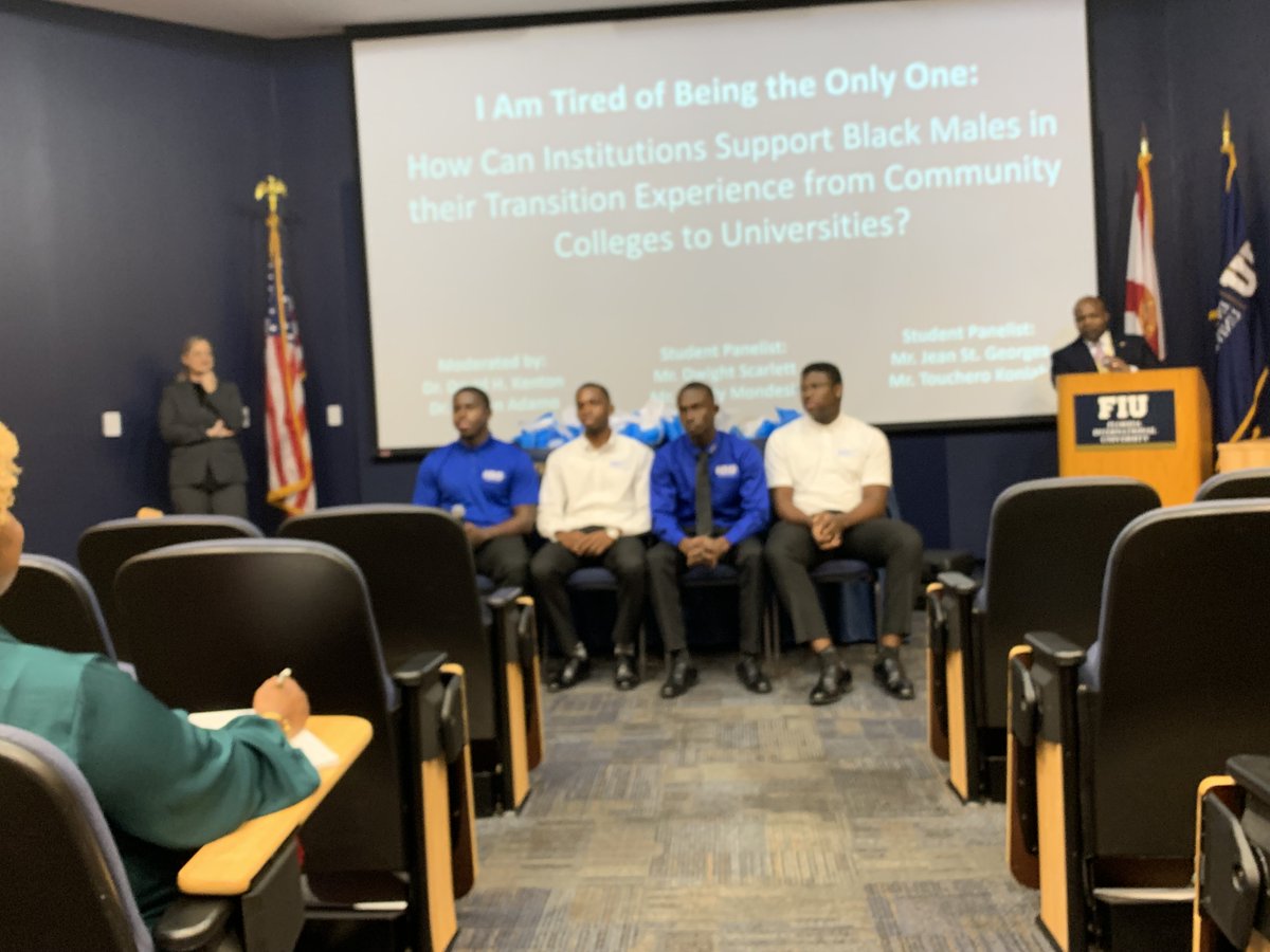 FLConsortium's tweet photo. 1️⃣size doesn't fit all. 4️⃣ students @BrowardCollege, but 4️⃣ unique journeys. Dreams, goals, degree attainment, and how the @FLCollegeSystem &amp; @FLBOG SUS work together to help students persist with Dr. David Kenton &amp; Dr. Lauren Adamo #FLTransferSummit22 @FIU 🐾#UCF⚔ #USF🤘 https://t.co/0ET6D0qkK2