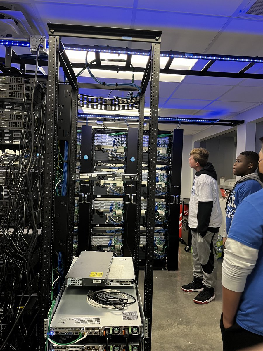 Bingham AVID students at Summit Tech.<a href="/isd_avid/">ISDAVID</a>#Bearsrising