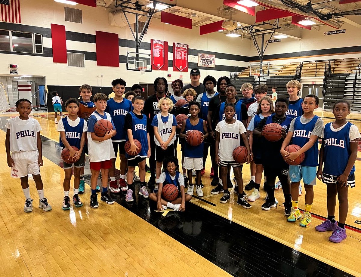CV_Basketball's tweet photo. CV Basketball Camp returns for Winter Break 2022! - https://t.co/4Z76sDIP2i https://t.co/9it0i3PHmd