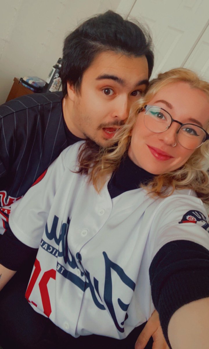 laurbarc's tweet photo. we love our @theotakuacademy jersey's >:) https://t.co/Q9GGOQaAKU