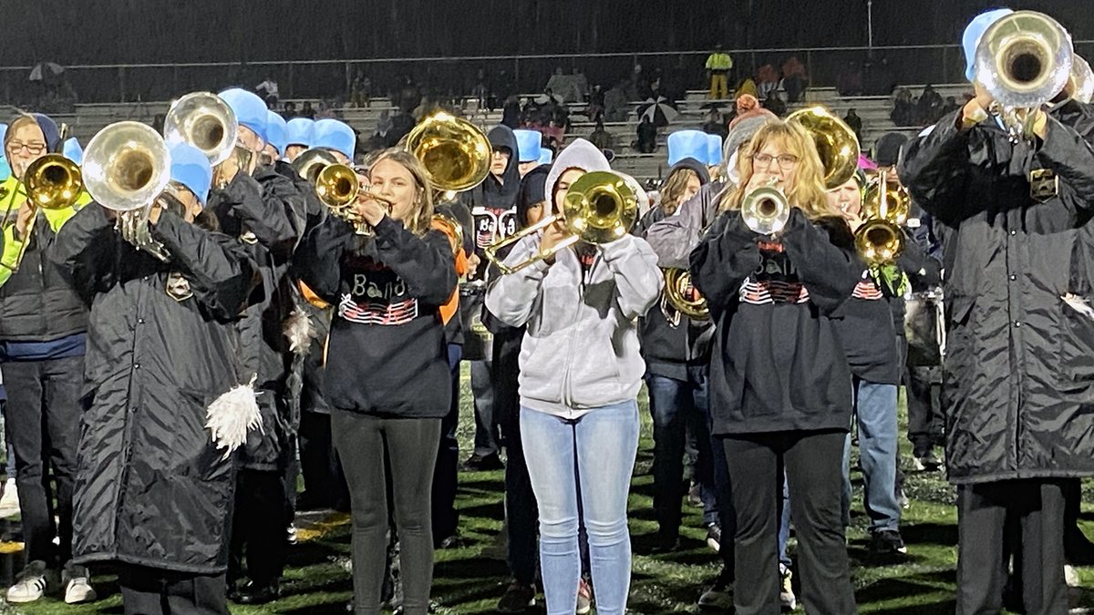 Our KSD 140 Band put on a terrific pregame performance alongside the Andrew High School Marching Band Friday night at Middle School Band Night. Over 160 students from Virgil I Grissom Middle School and Prairie View Middle School participated! #KirbyONE40 🎶🎷🎺🎹🎼