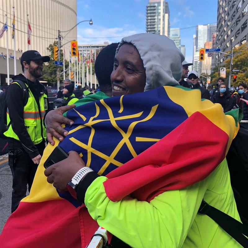 YihunilignAdane's tweet photo. A big win for me. Thanks @TOwaterfront42k for an amazing race. I love Canada 🇨🇦 #asics #metaspeededge https://t.co/rW9xTszRwp