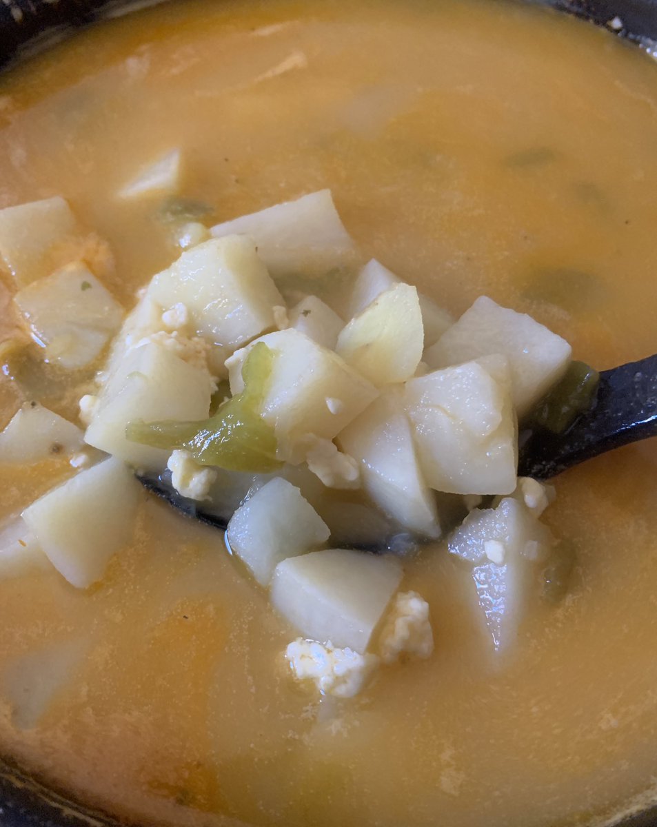 rafitabass's tweet photo. 🫡 Ya quedó listo el #caldodequeso bajo la asesoría de la patrona! https://t.co/vIjMa6vrwN