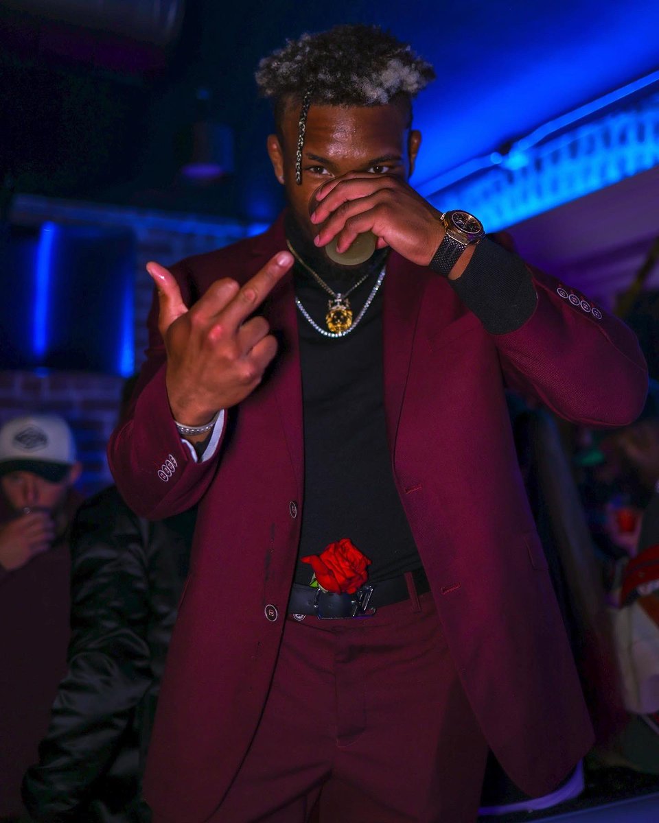 RenfroSolomon's tweet photo. πΉπ
Another Dominant Performance.
Sent Bolts Thru His Skullβ‘οΈπ
-Celebrations Are In Order πΎπ₯
#TheRealKinGIsHere #OnANewLevel #WsTheFuckUp #CLE #BUFF #NYC #SAV #HideYaBish #BlackDragonMMA #LION #GODIsGreat #MAULHIM #UFC #UFCFightPass #IkonFC
πΈ @kingdxm https://t.co/wjjAPs4sZJ