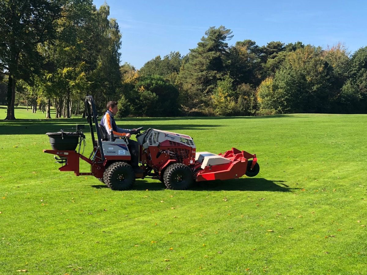EatonGolf's tweet photo. We’re making our great course even better with our new Ventrac 4520. It improves the way we manicure the course &amp; cuts the time to fertilise our fairways by 4️⃣days. Win! win! Come and see us for the Eaton experience @ventrac @RobRansome1 @BIGGALtd @nlcga @NCGU1908 #tractor #golf https://t.co/gzcqiQPZAB