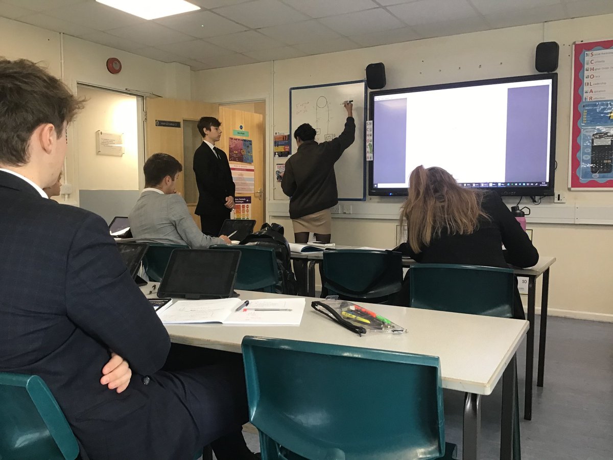 SRA_Maths's tweet photo. Year 13 working on their Oracy skills explaining the different approaches to exam questions in mechanics @voice21 #Scholarlyhabitsofmind #Oracy #SecondaryMaths #MathsIsFun #Scholar https://t.co/v4STpFe9lQ