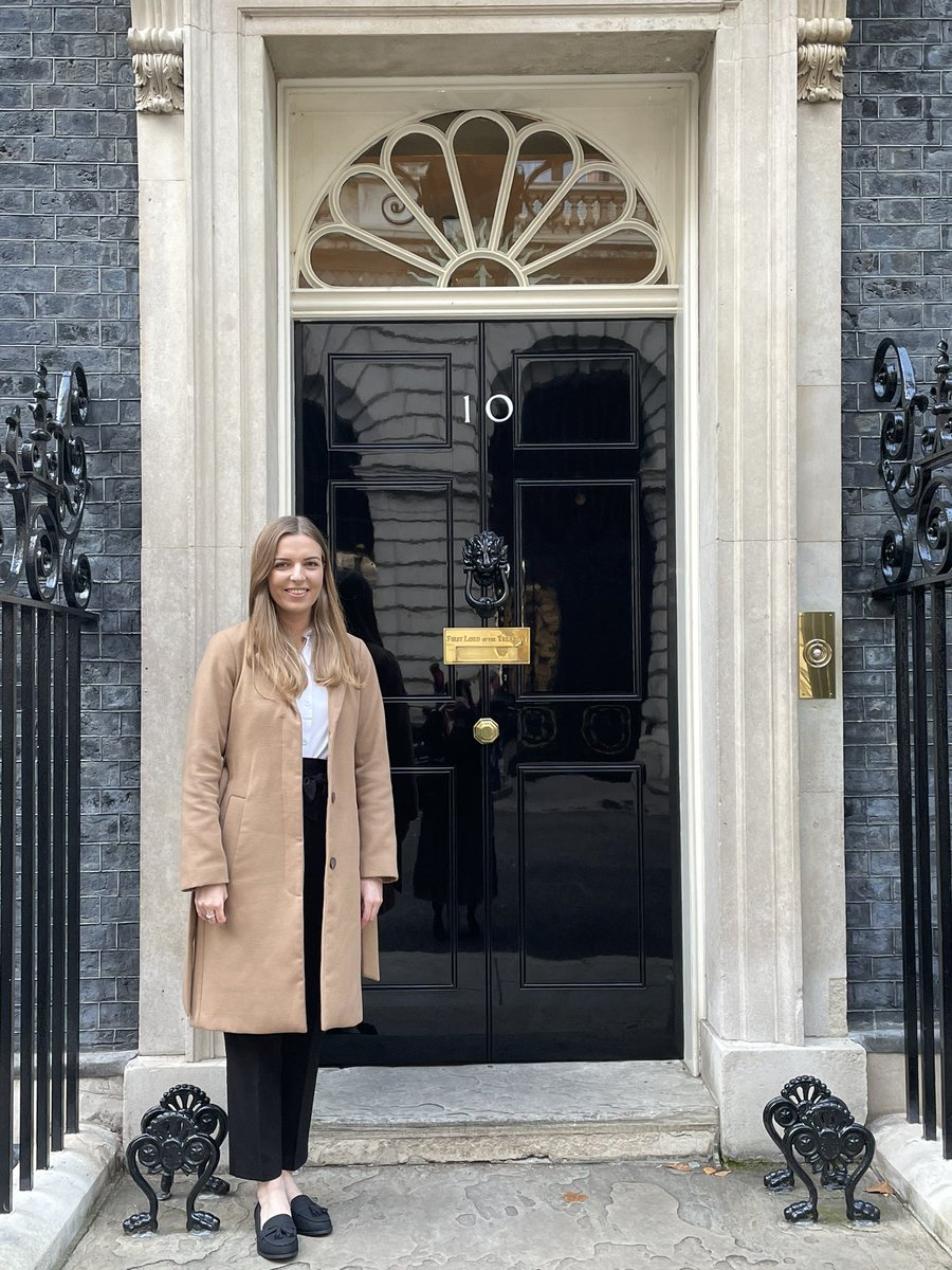 brontowright's tweet photo. Today was a big day for lil’ old me… I somehow still manage to amaze myself every day that this is my life 🥰 #civilservice #no10 https://t.co/rOtBdPvfAh