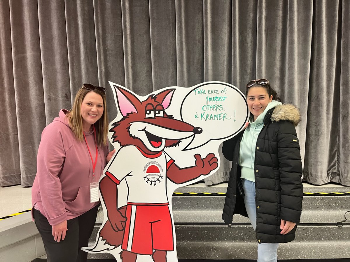 MrMerzTSD's tweet photo. Thank you to Mrs. Macechko and Rox for visiting @Kramer_TSD Our Lunch/Recess EA's worked on #PAXTools #KramerCode #EducateandPrepare @HealthyOxArea https://t.co/4PSO4Demsg