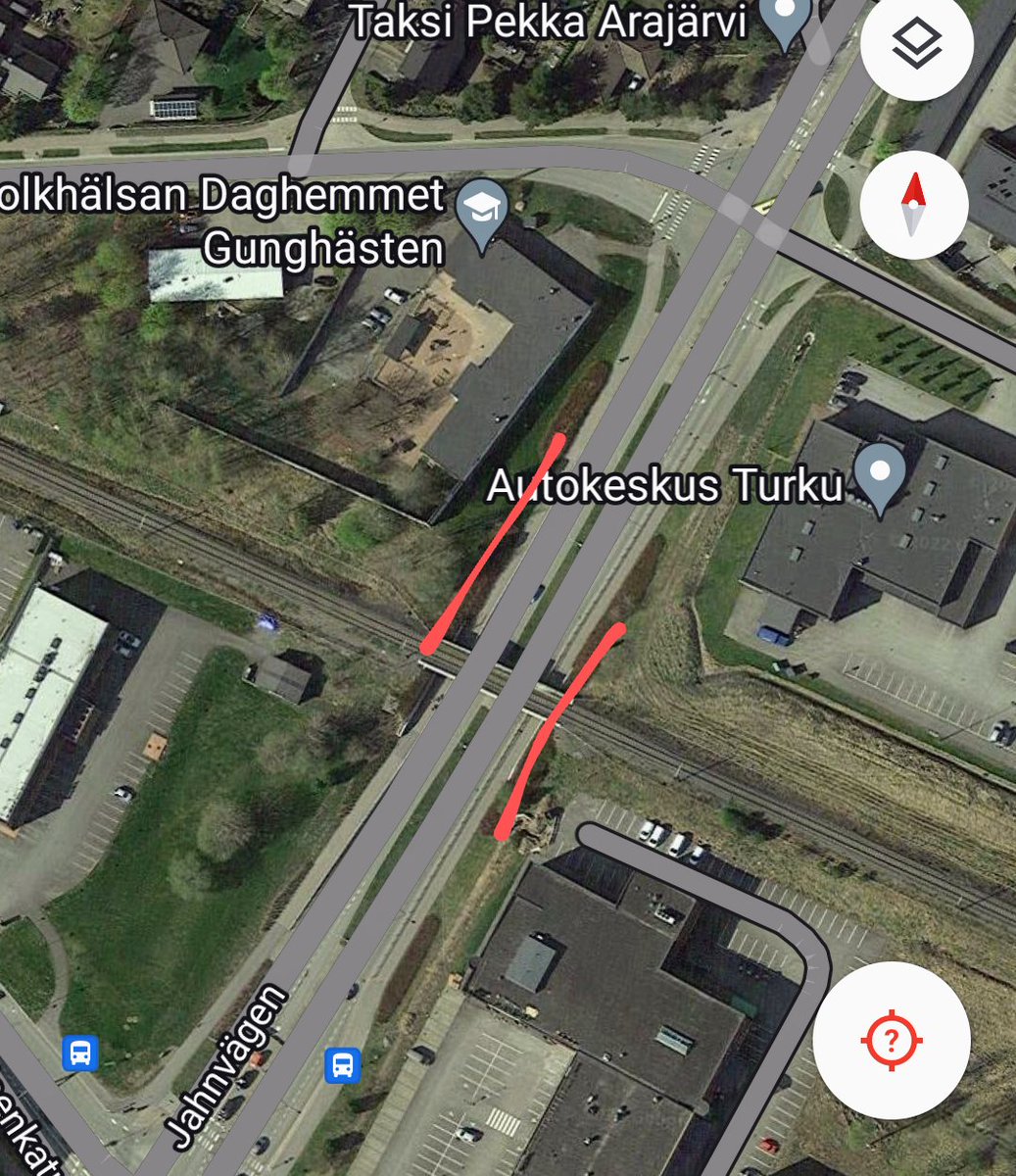 MarkoRumbin's tweet photo. Ohessa karttakuvina muut havaitsemani kohteet: Littoistentie Suurpäänkadun risteyksestä mäkeä alas ja Hautausmäentien mäki. 4/4, kun mahtuivatkin yhteen twiittiin. https://t.co/kFnWZwZjMX