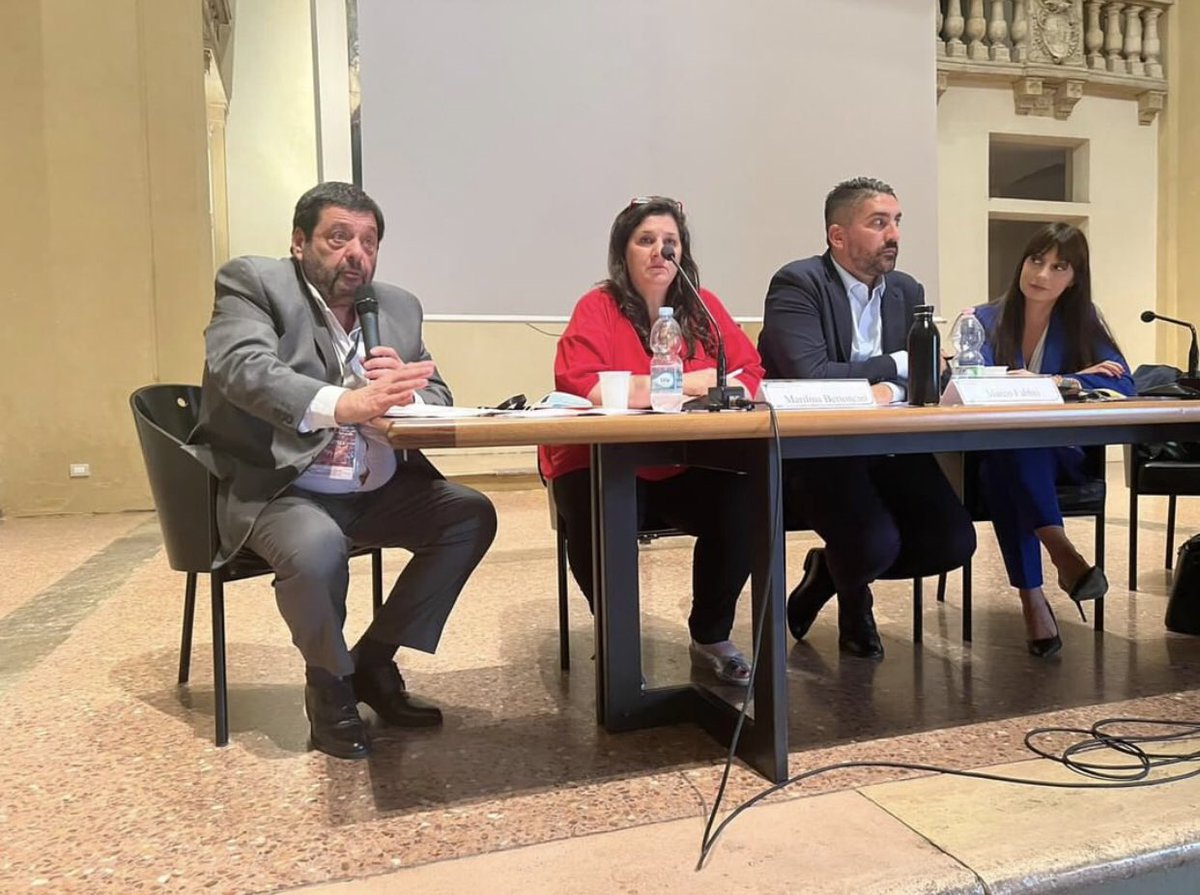 redproter's tweet photo. 🇮🇹 Consulta degli emiliano-romagnoli nel mondo en #Piacenza por la reunión anual del órgano representativo de la experiencia migratoria de la región.
Allí estuvo Alberto Becchi consultor de la Región Emilia Romagna y presidente de nuestra institución. https://t.co/kOilUKoRUa