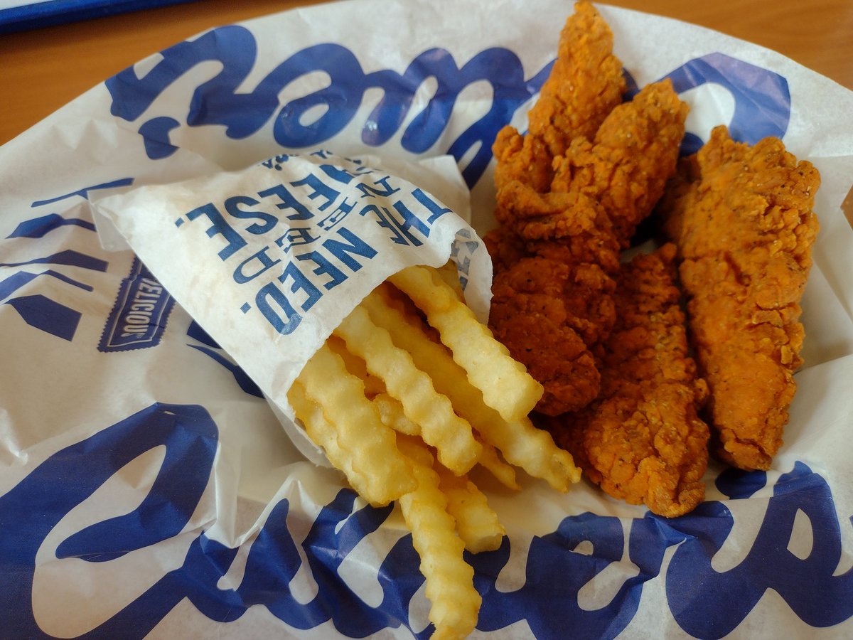 FakeBradMiller's tweet photo. @BuffTenderNews 

BREAKING NEWS: One Culver's has brought buffalo tenders back early for ONE WEEK ONLY. I'm holding them in my hands as we speak. 

Head to Sauk City folks. Godspeed https://t.co/V9aTUYJBVJ