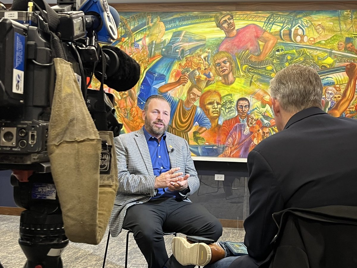 chicagolabor's tweet photo. Tune in to @ABC7Chicago this afternoon and catch CFL President @BobReiterJr tell @craigrwall about how the Workers’ Rights Amendment is good for all Illinoisans and our economy!

It’s at the top of your ballot Nov. 8, vote YES for @ILWorkersRights! https://t.co/KUoR464wvj