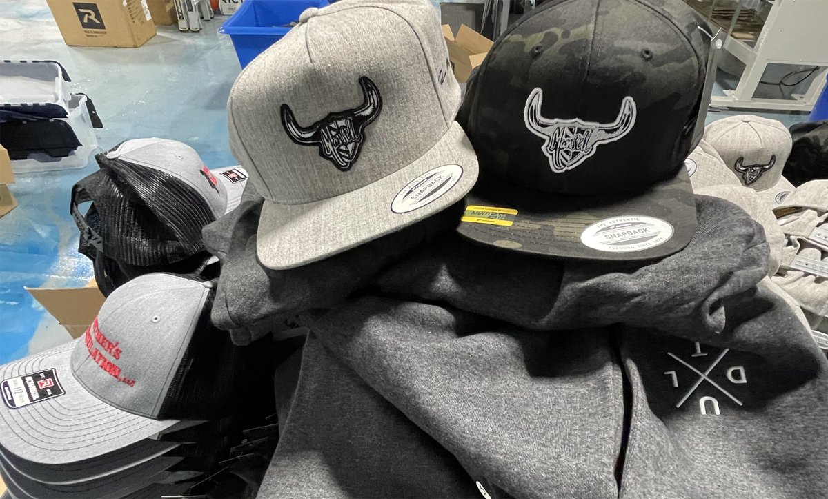 FP_MorristownNJ's tweet photo. The possibilities are endless with Fully Promoted. Get all of your fall essentials from sweatshirts to hats to mugs. Perfect for:
➡️ Gifting
➡️ Fundraisers
➡️ Company Parties
.
.
.
#FullyPromoted #FullyPromotedSolutions #CustomGlasses #BrandedDrinkware #corporategifts https://t.co/47fXsOY9PY