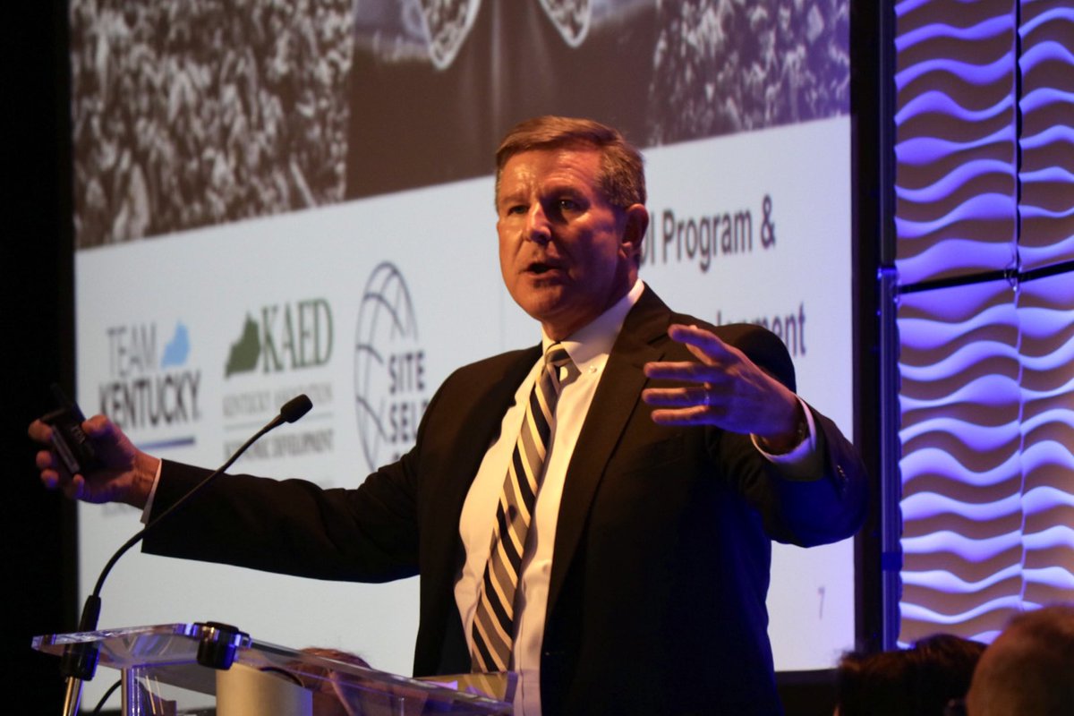 KentuckyEEC's tweet photo. Jeff Noel, @CEDkygov led our afternoon discussion at #eec22, Preparing Your Community for Devl. “Shared responsibility is the only way to achieve shared opportunities. When you work together & share responsibility, there’s nothing you can’t make happen.” https://t.co/qLYFzJ123v